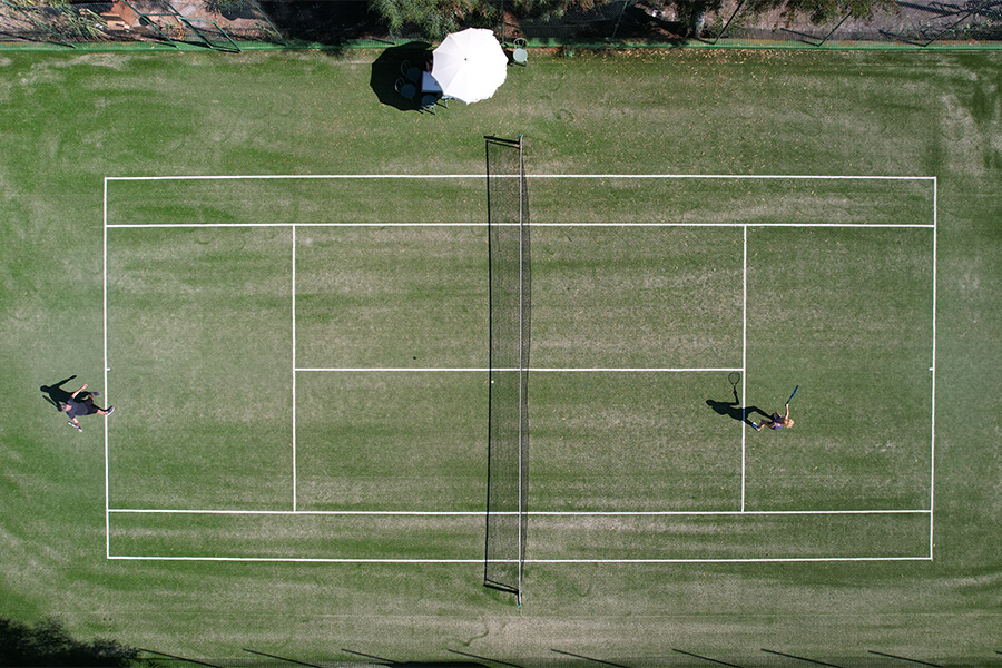 Tennis a Le Dune: racchette pronte, si torna in campo Resort & SPA Le Dune: campi da tennis